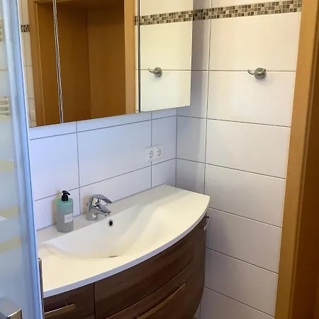 Ferien-apartment -2 Schlafzimmer-2 Baeder *
